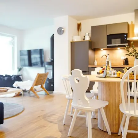 Gebirgsresort - 3 2 3